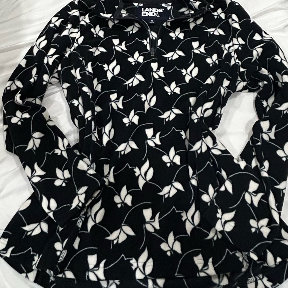 Lands’ End Floral Fleece Pullover XL Black White Quarter Zip Cozy Jacket - Picture 4 of 6